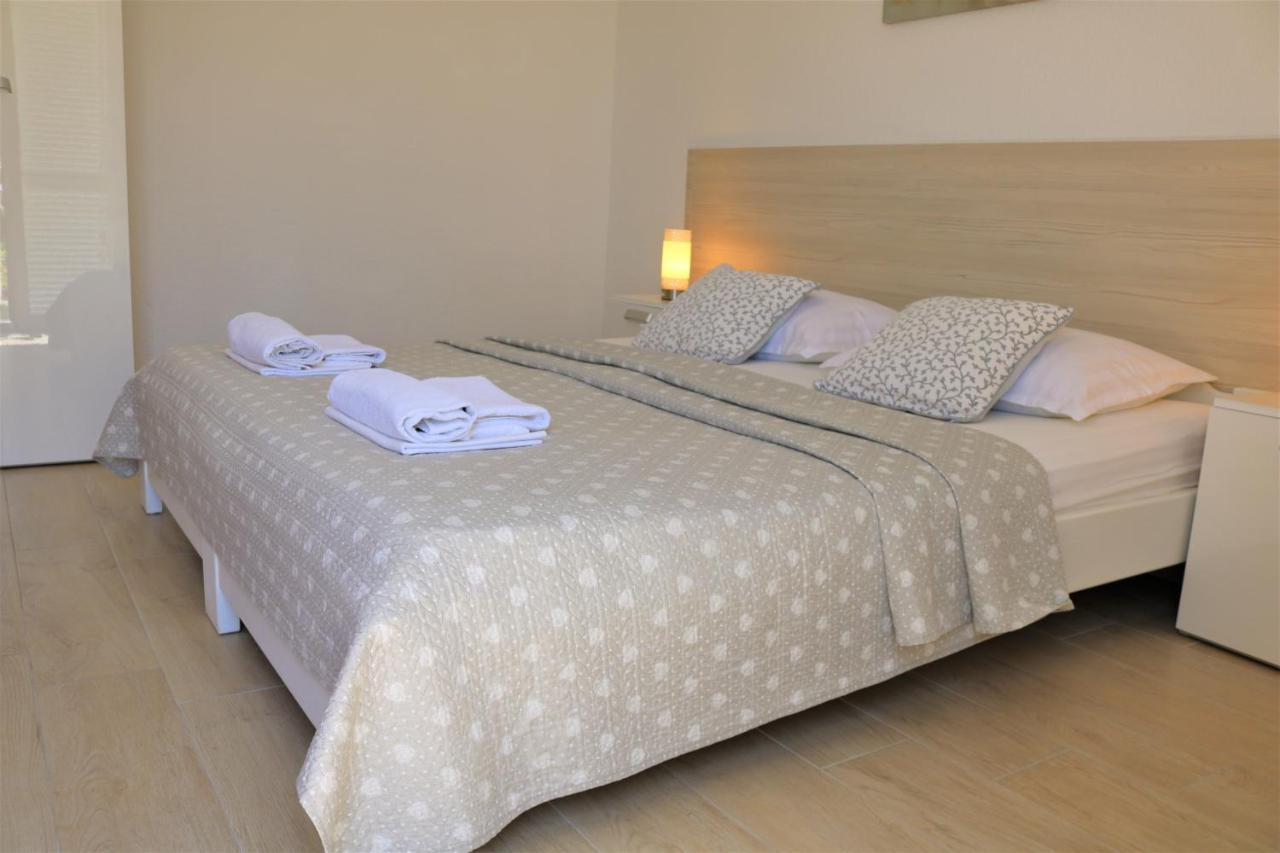 Apartments Irma Baška Voda Екстериор снимка