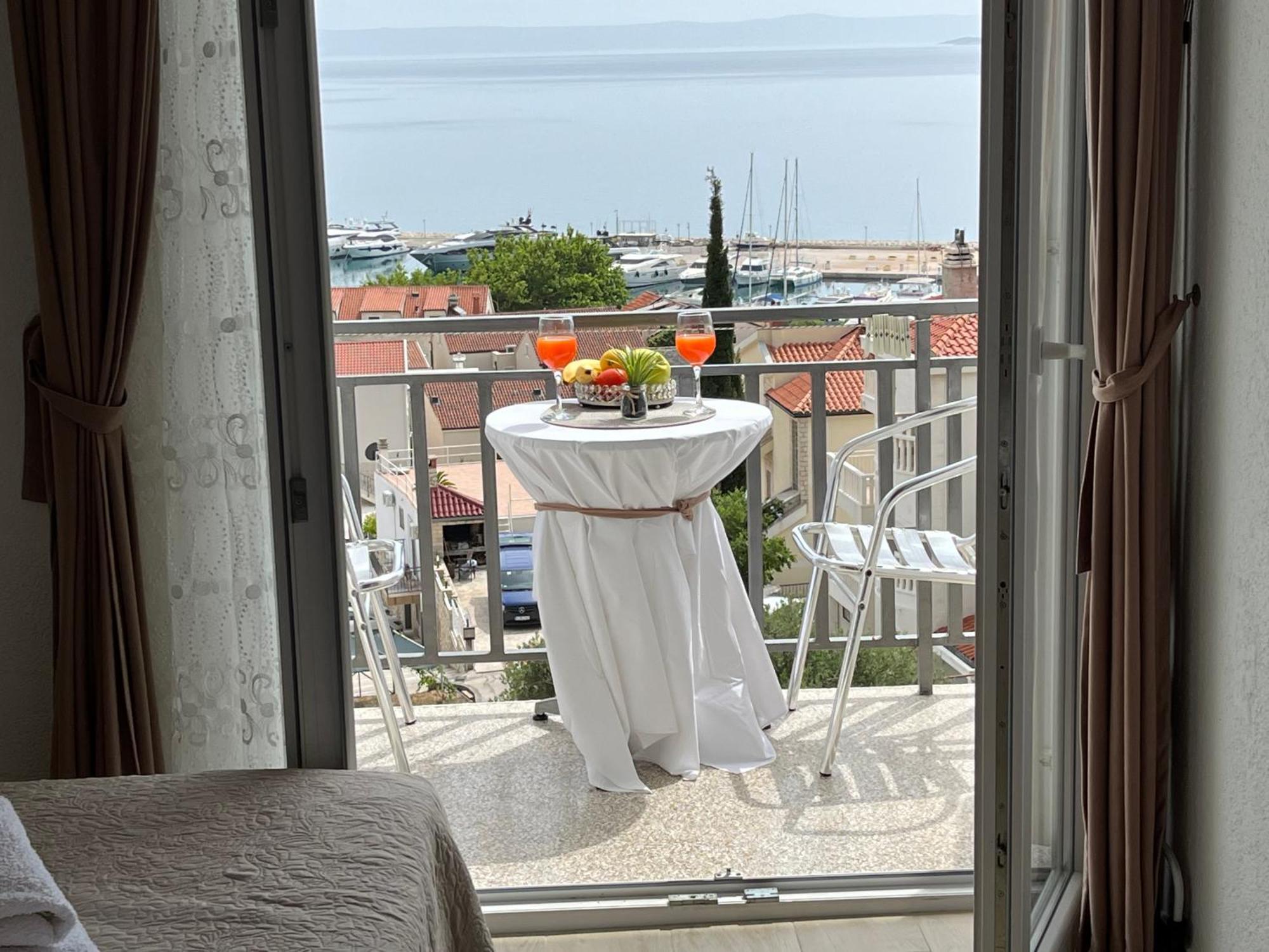 Apartments Irma Baška Voda Екстериор снимка