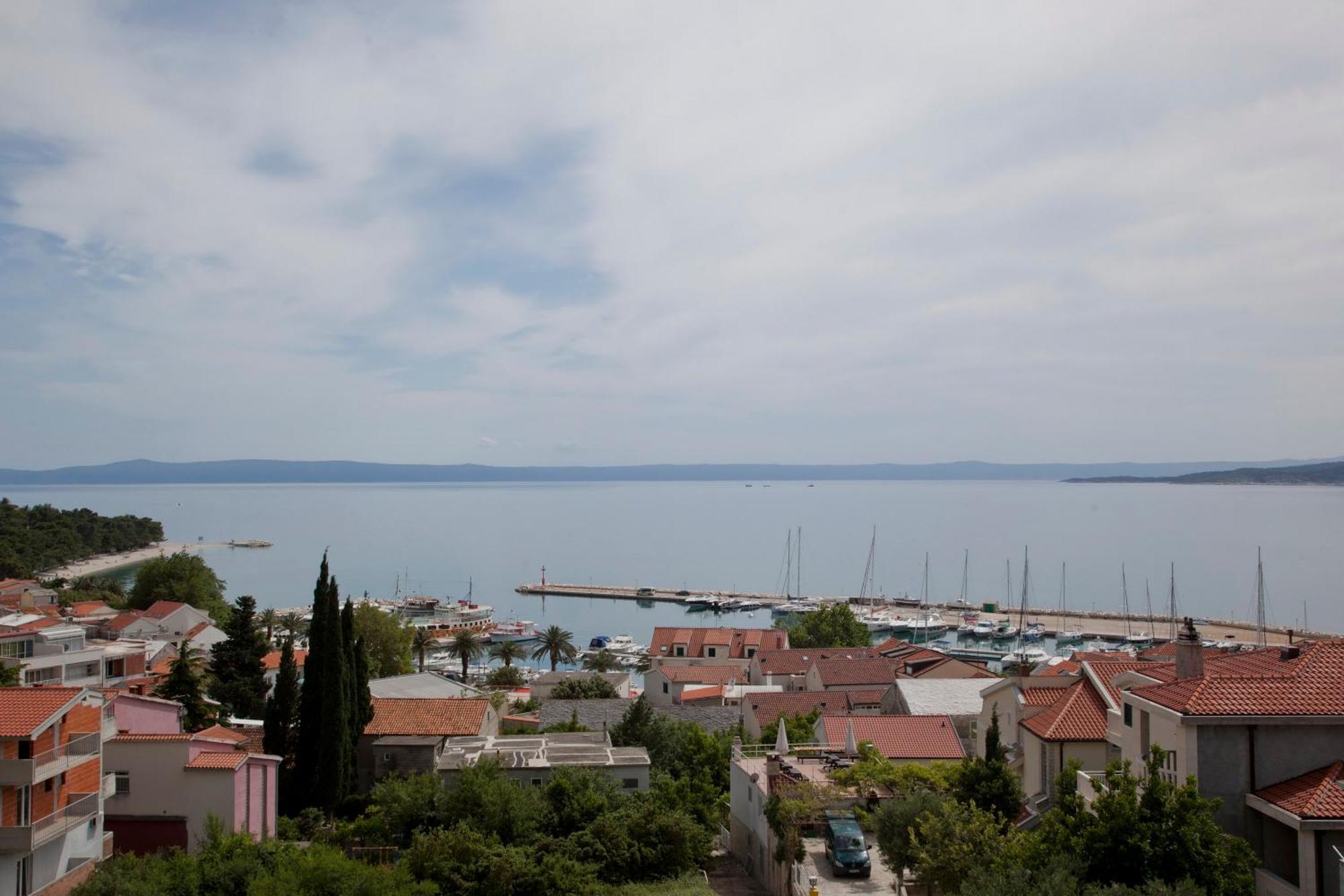 Apartments Irma Baška Voda Екстериор снимка