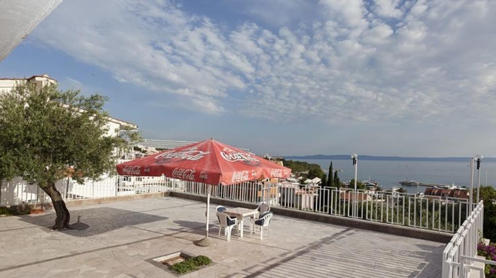 Apartments Irma Baška Voda Екстериор снимка